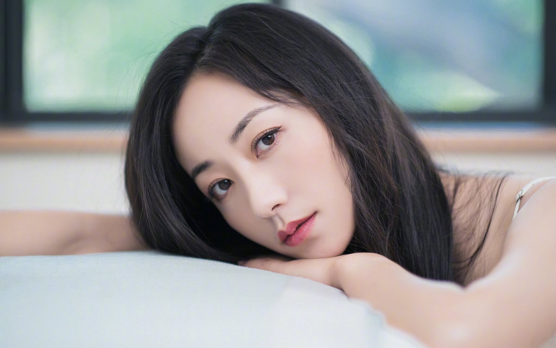 国家队主帅关注联赛表现动态调整选人策略，国家队主帅工资