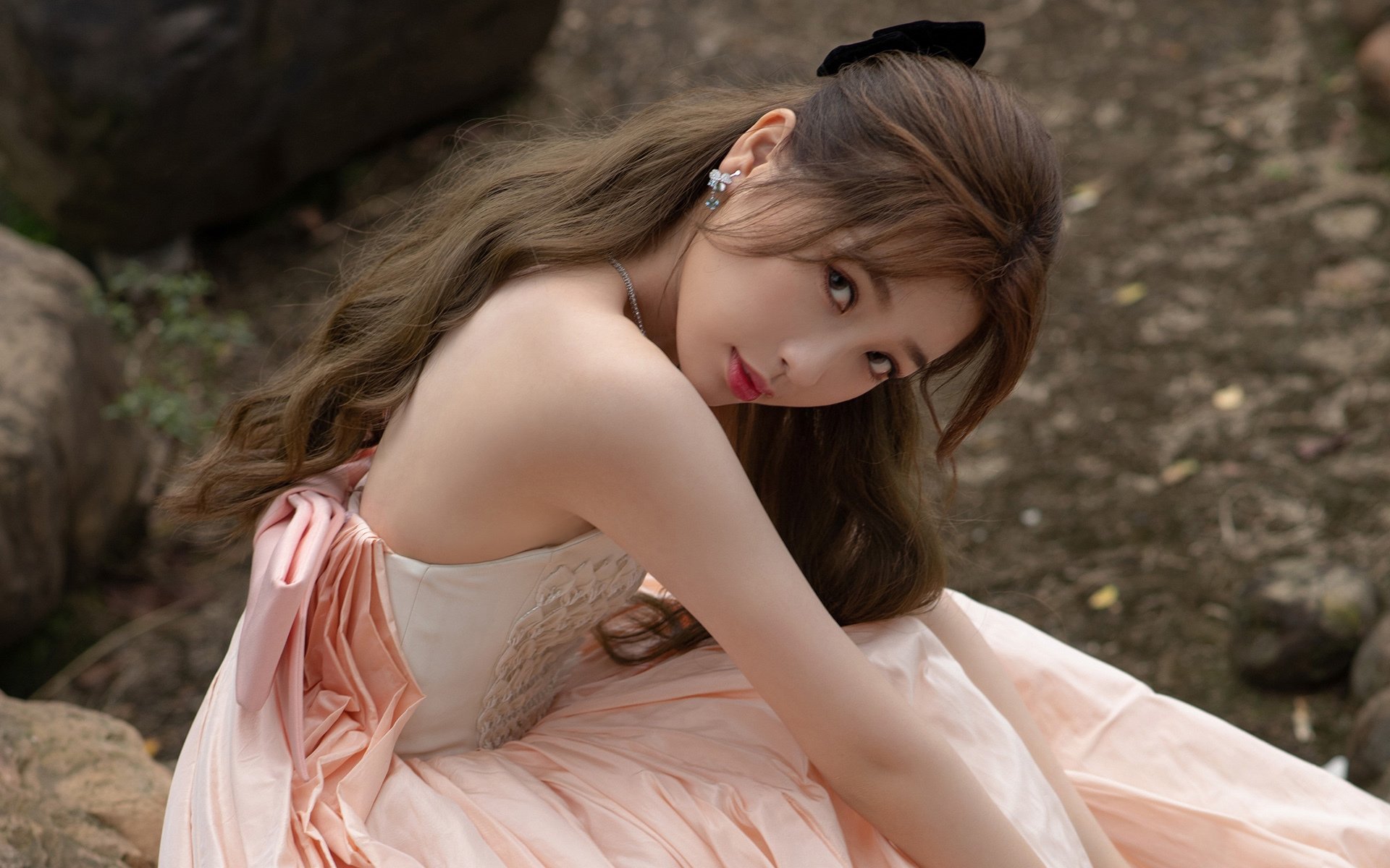 城市足球节活动吸引大量青少年参与拓宽选材范围，青少年足球推广方案