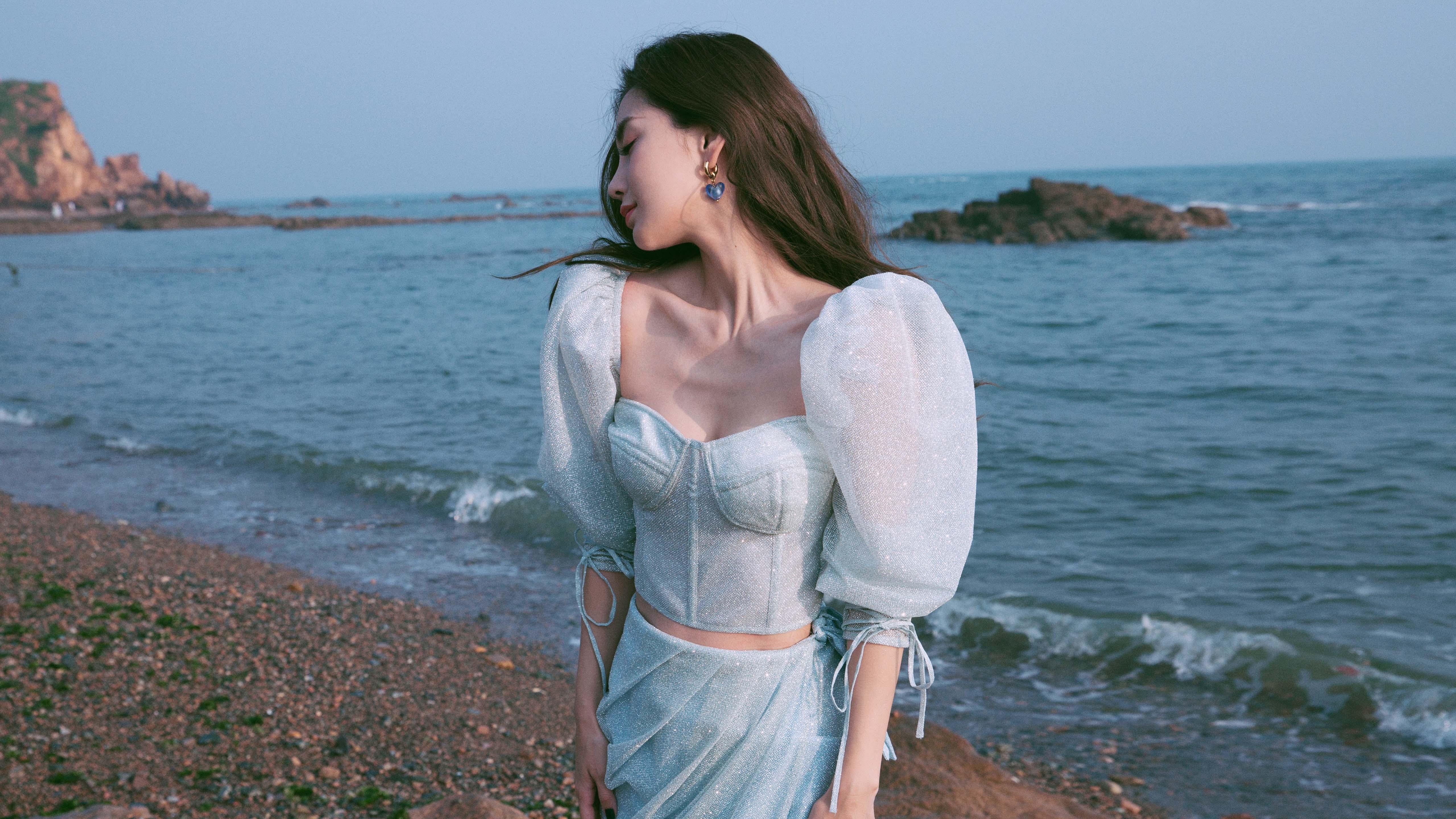 斯密斯：他精准的长传与小范围传球使全黑队战术更加多样化，斯密斯健身